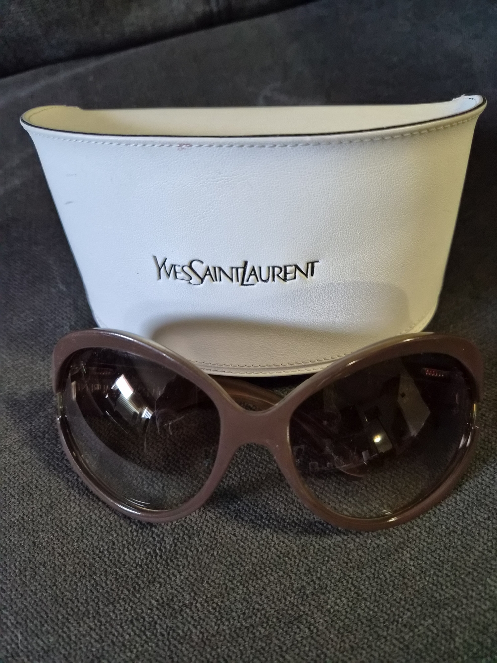 Yves Saint Laurent Oversized Sunglasses. Brown And Gold.